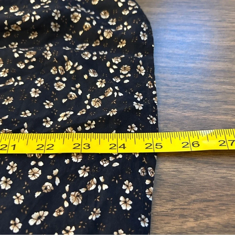 Brandy Melville Navy Floral Blouse XS-S - Picture 10 of 10